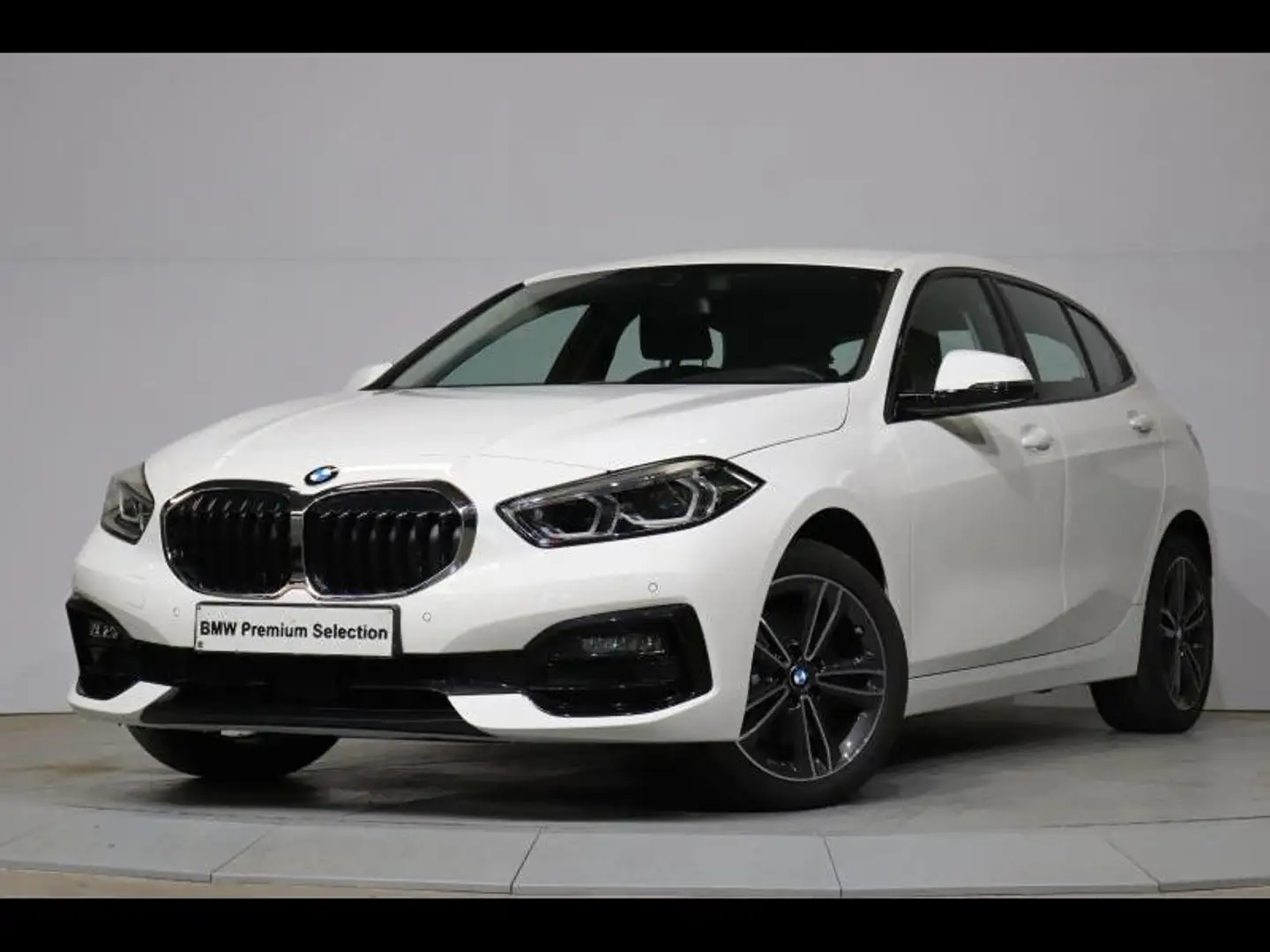 BMW 118 i Hatch Sport Line Wit - 2