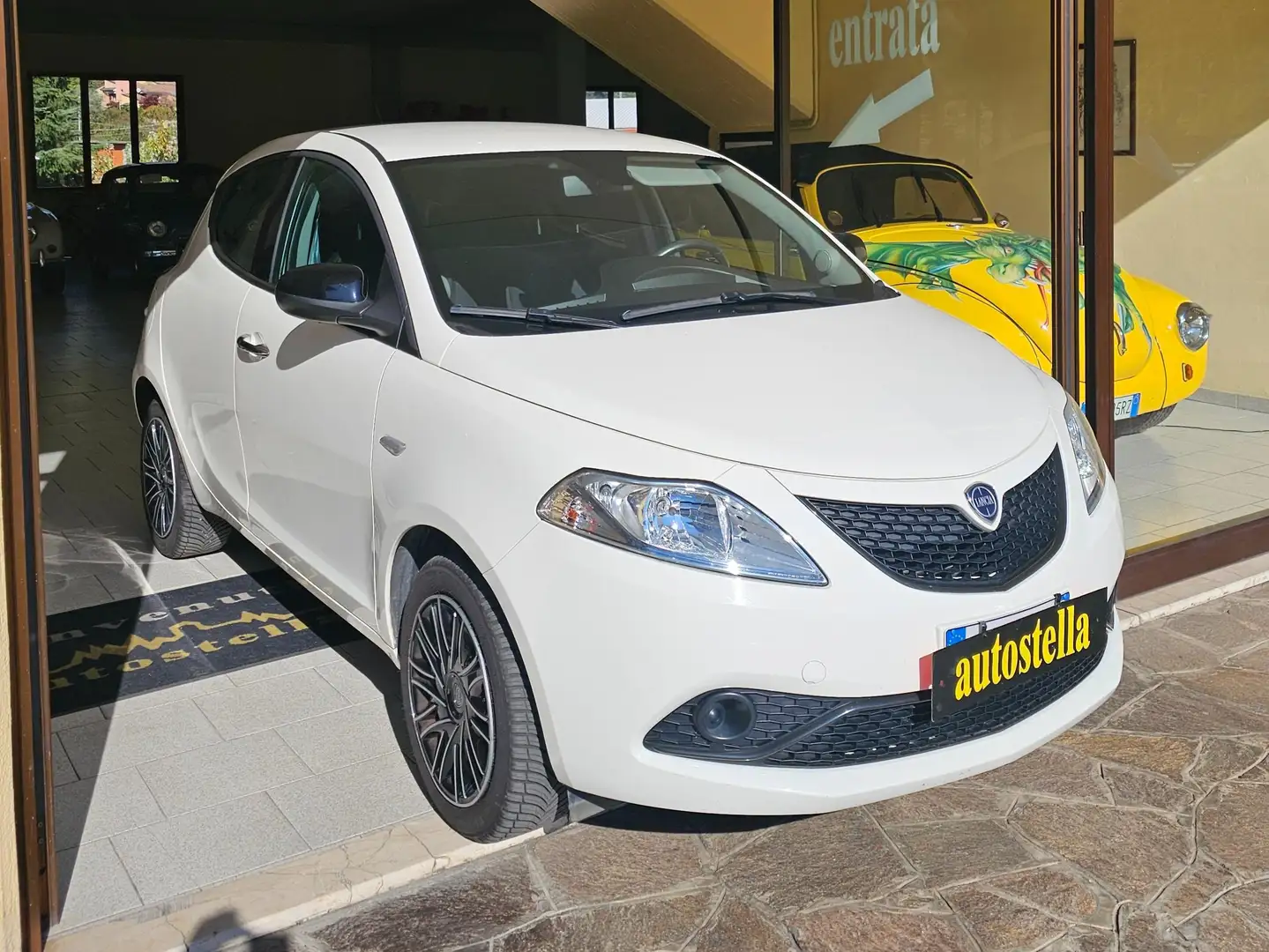 Lancia Ypsilon Ypsilon III 1.2 GOLD 69cv my18 Bianco - 1