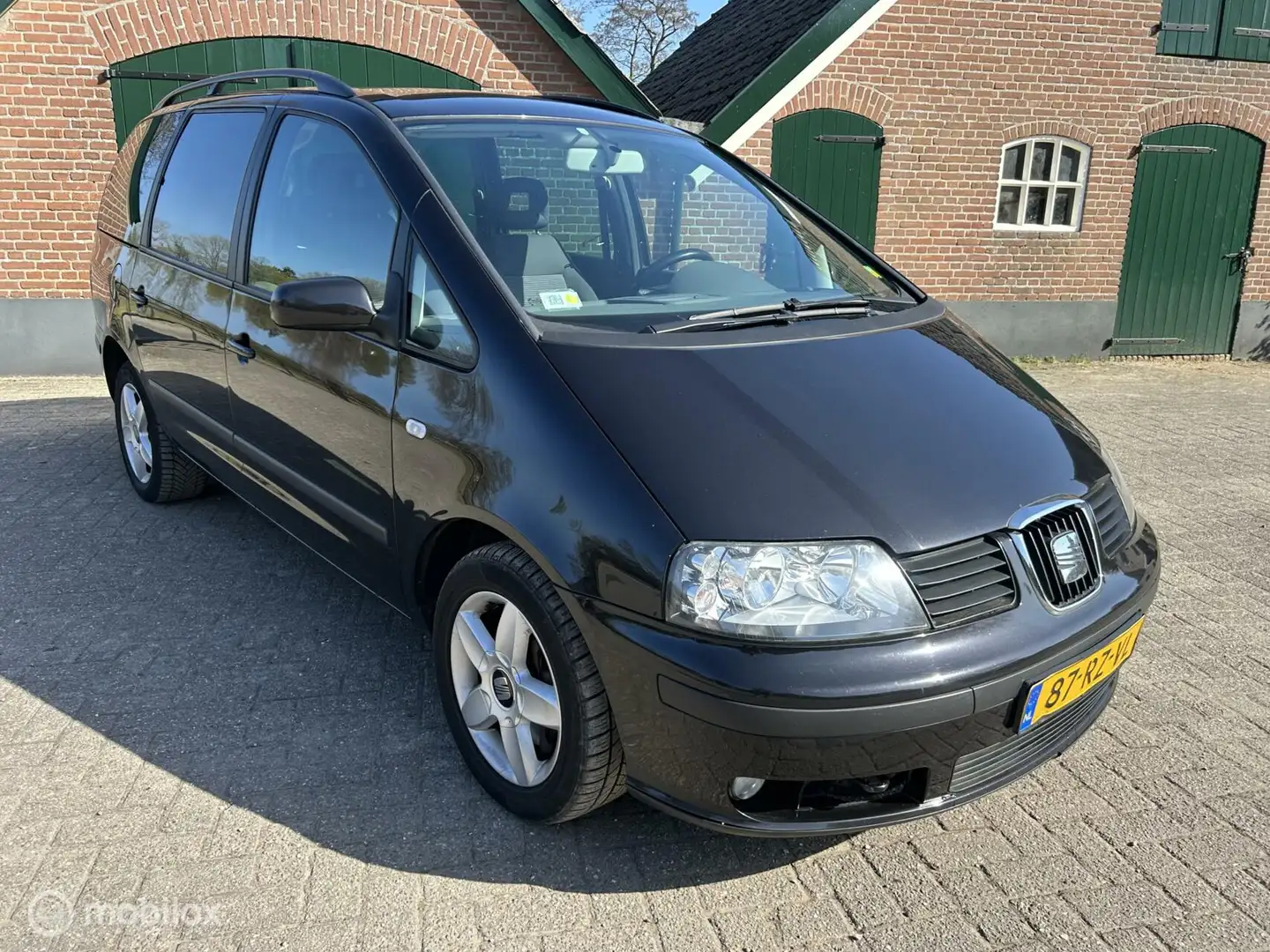 SEAT Alhambra 1.8-20VT Stylance 7-pers/AIRCO/CRUISE/TREKHAAK Zwart - 2