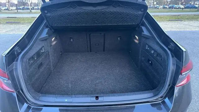 Skoda Superb view 14