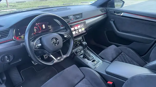 Skoda Superb view 8