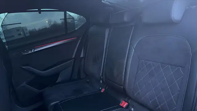 Skoda Superb view 9