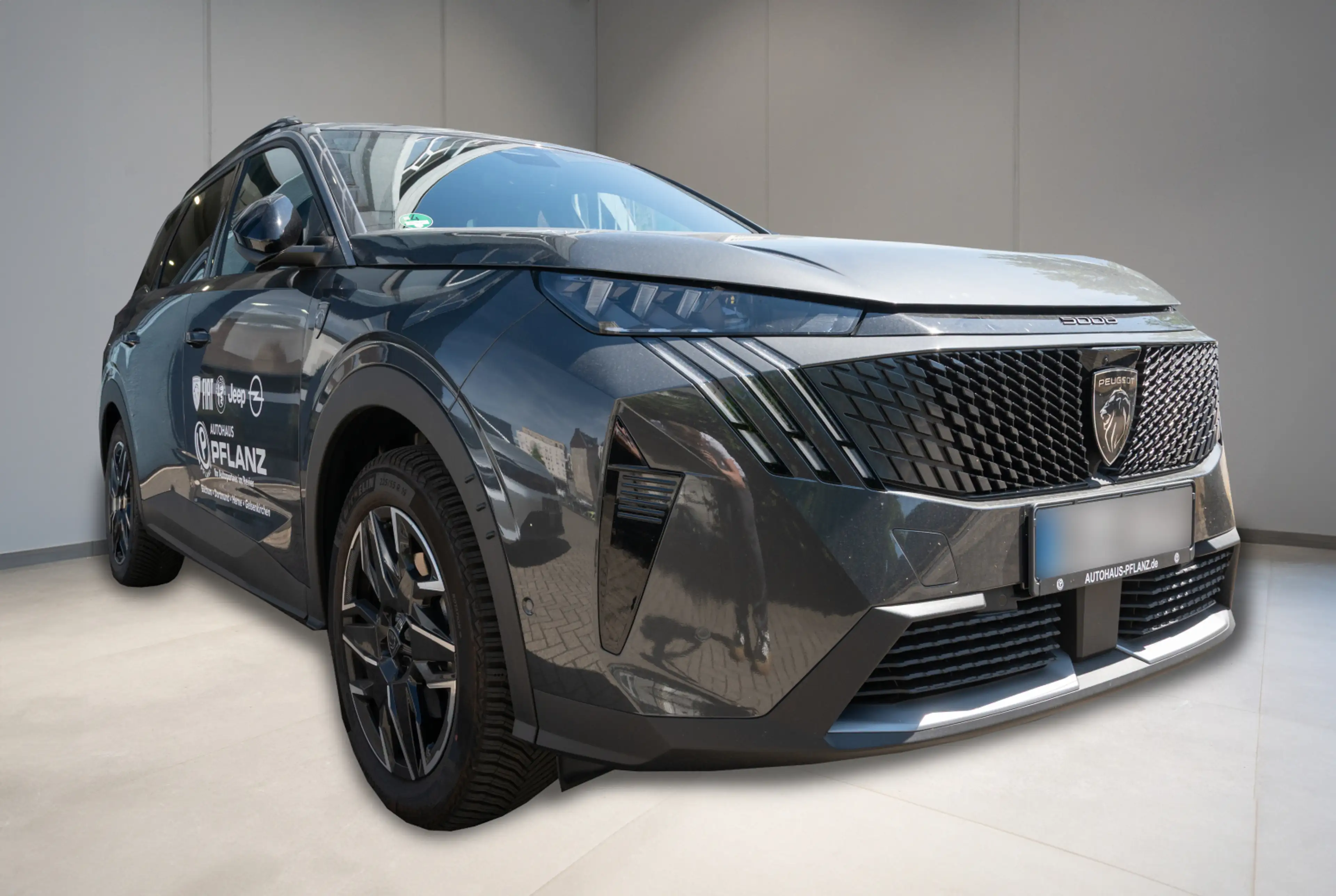 Peugeot 5008 GT 1.2 Hybrid 145 e-DSC6 *PANO-NAVI-PAKET*MIRRORSCREEN* — photo 2