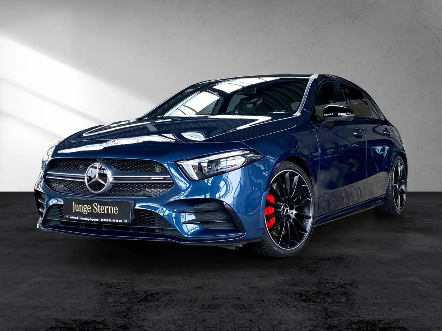 Mercedes-Benz A 35 AMG Mercedes-AMG A 35 4M Pano Distr Kamera Burmester Blauw - 2