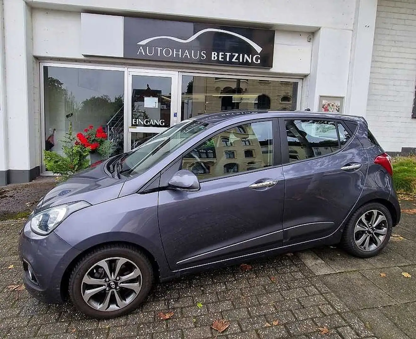 Hyundai i10 1.2 Style  Funktions-Premiumpaket Grau - 1