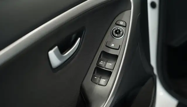 Hyundai i30 view 21