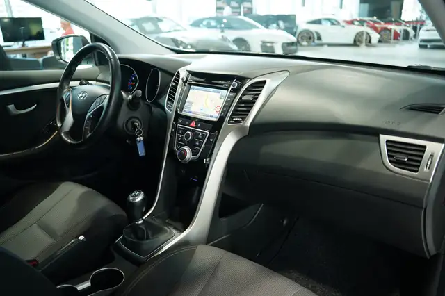 Hyundai I30 view 15