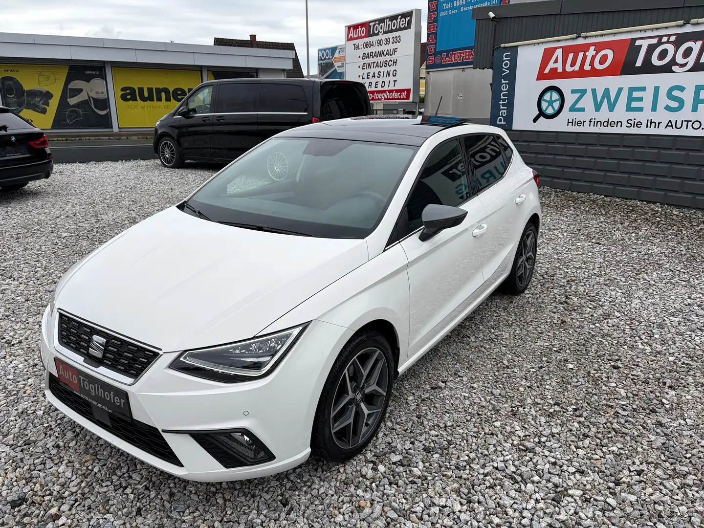 SEAT Ibiza Xcellence Aut. ACC LED Panorama Sportsitze Garan. Weiß - 1