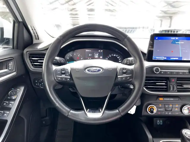 Ford Focus view 10
