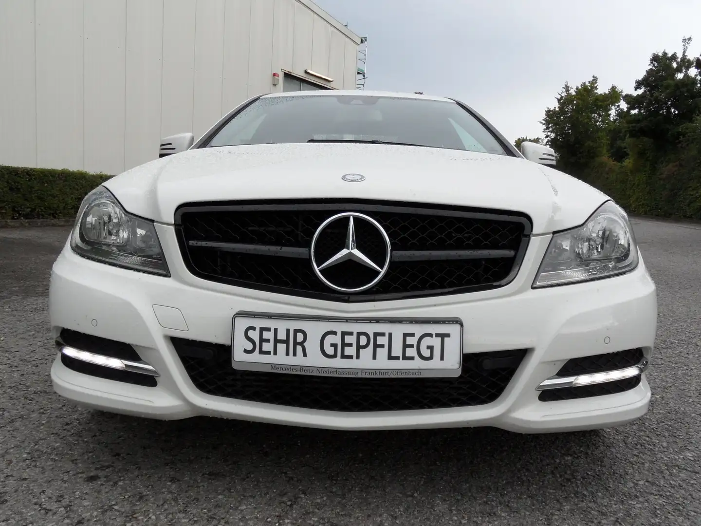 Mercedes-Benz C 180 C 180 CGI Coupe / Viele Extras / Steuerkette Neu! Weiß - 2