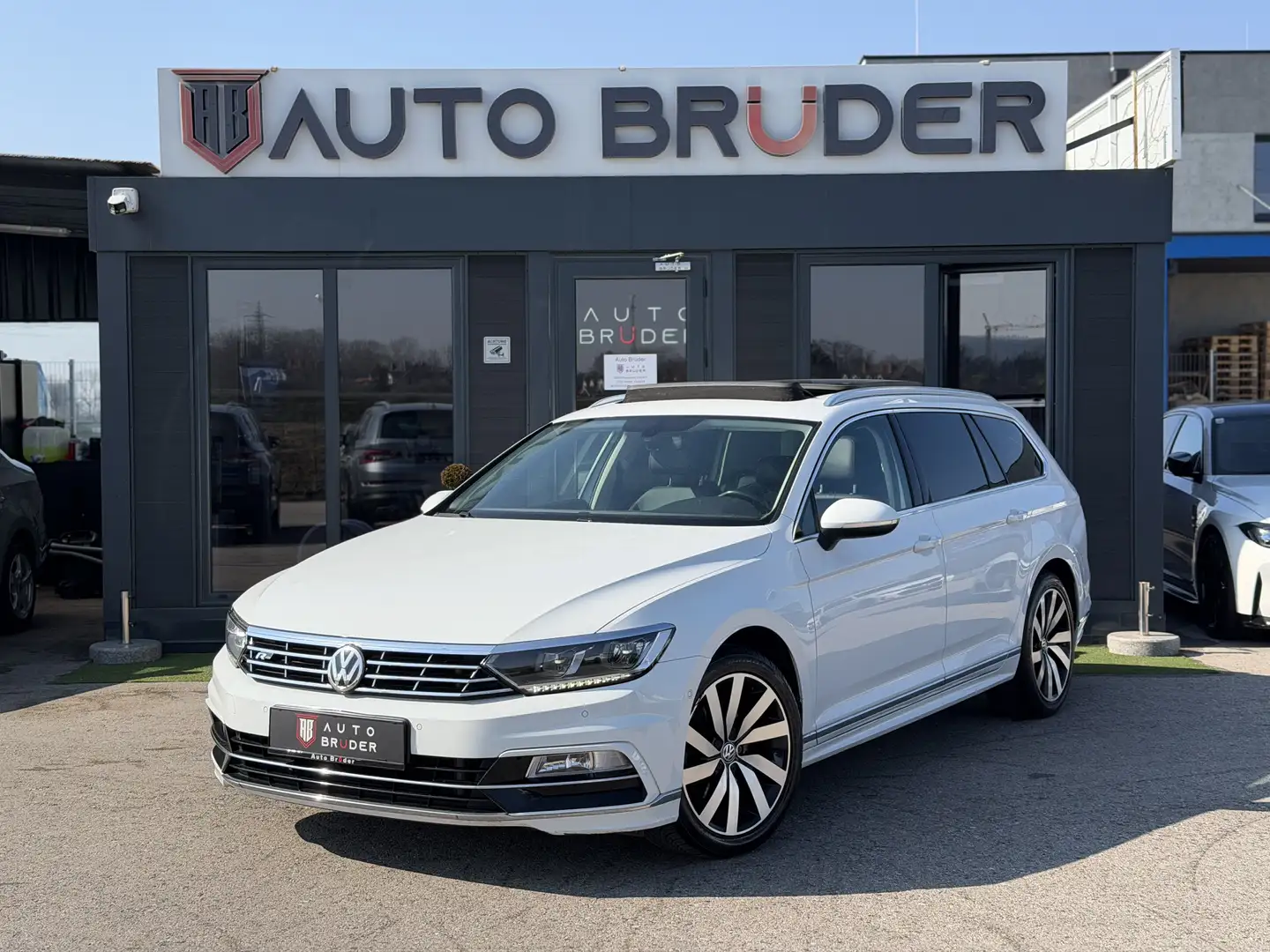 Volkswagen Passat Variant Highline R-Line 2,0 TDI DSG |Pano|AHK|RFK Weiß - 1