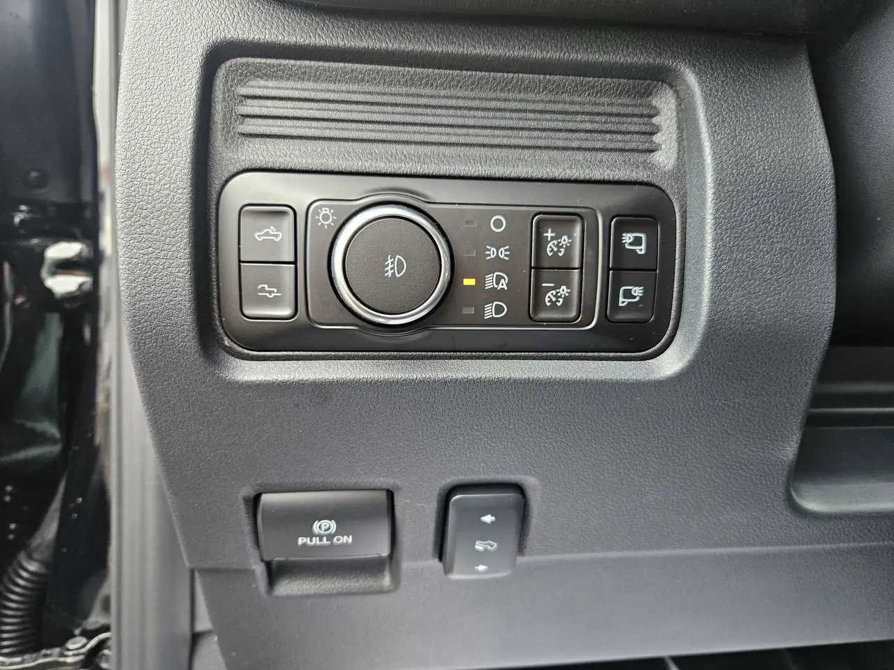 Ford F 350 снимка Ford F 350