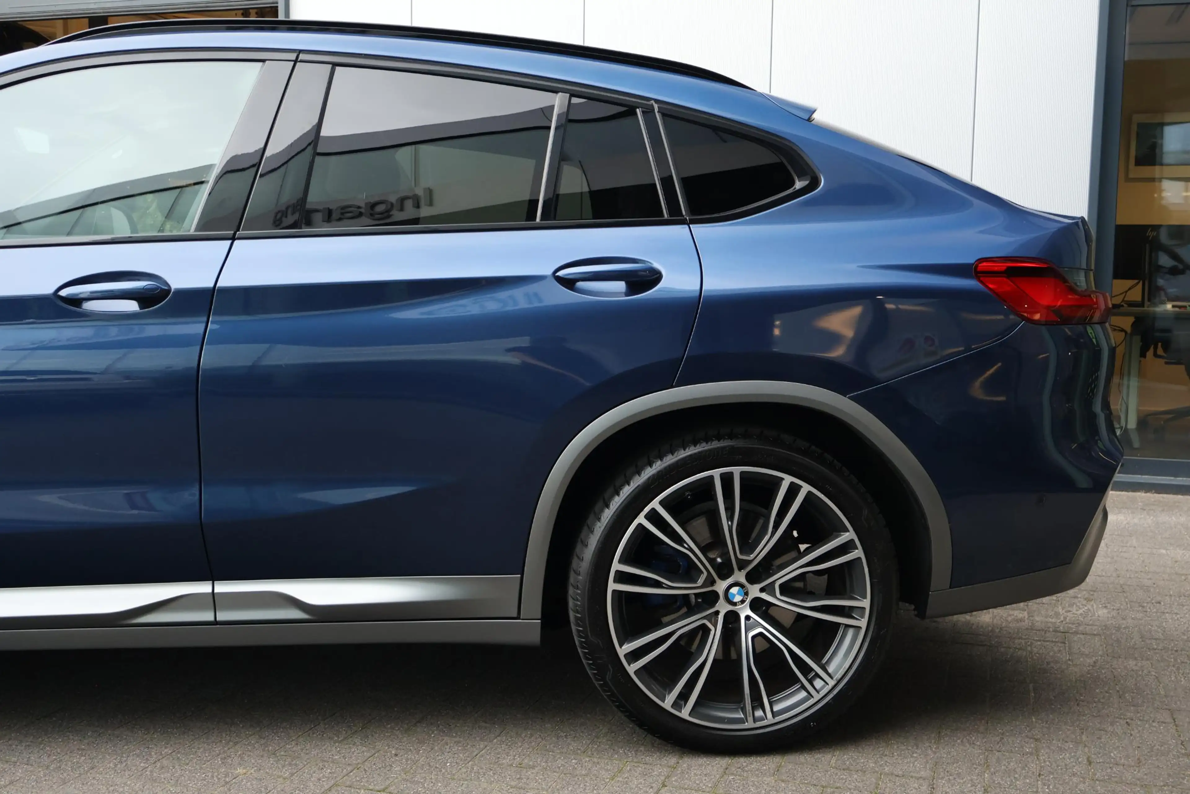 BMW X4 xDrive30i High Executive / Pano / M-Sport / Harman — photo 4