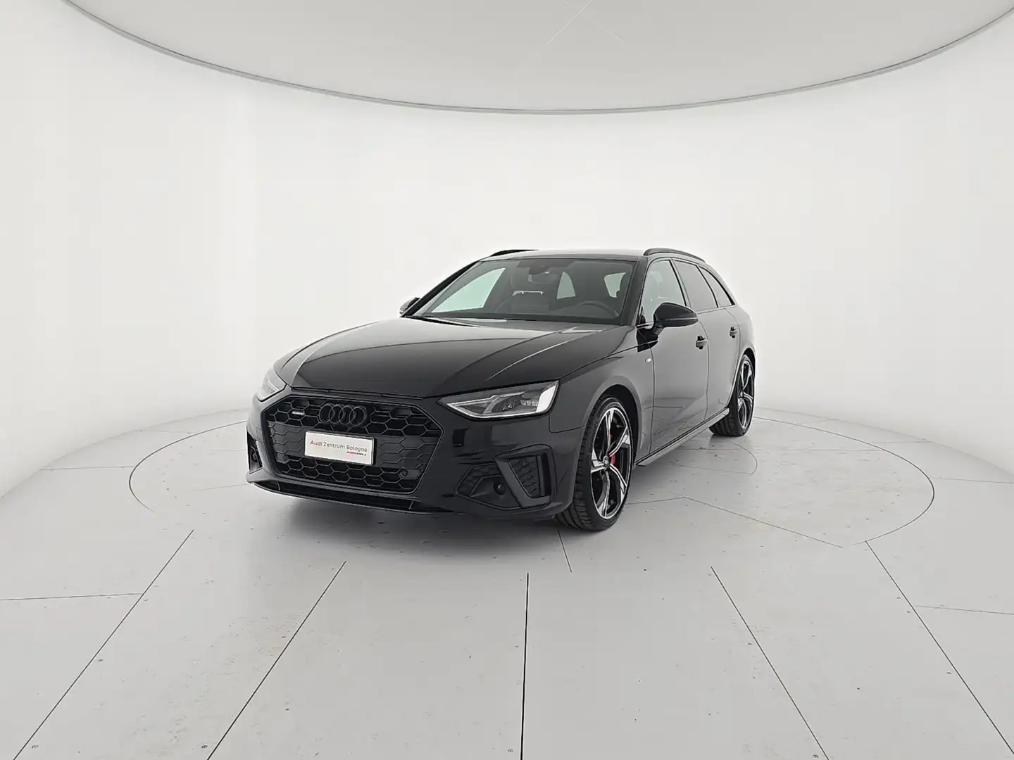 Audi A4 Avant 40 TDI quattro S tronic S line edition Zwart - 1