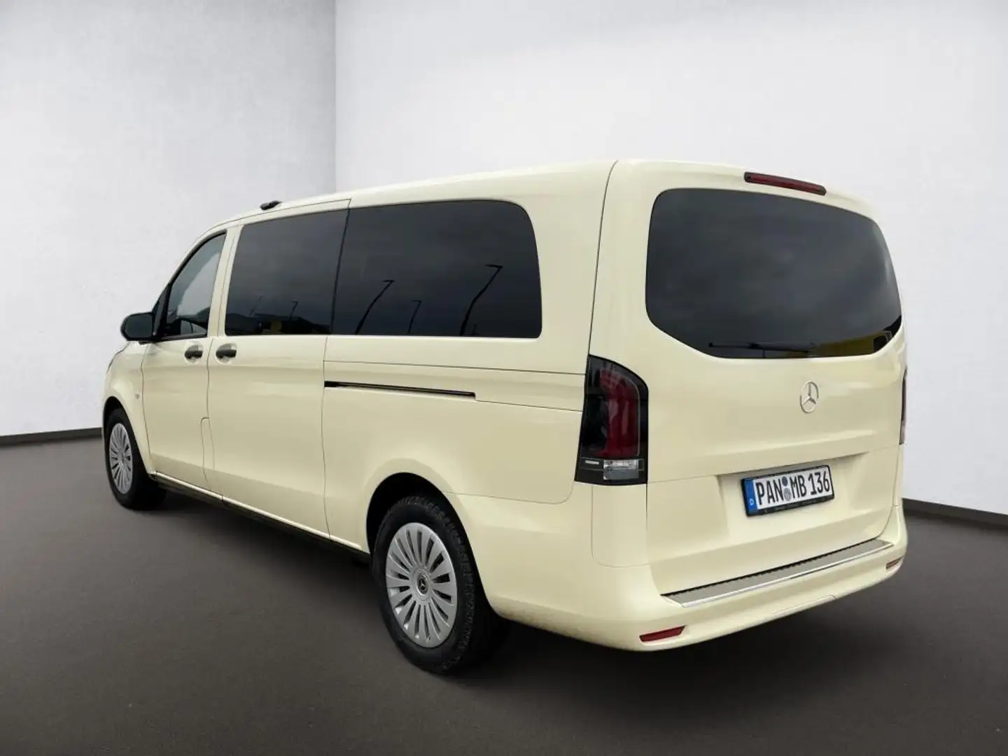 Mercedes-Benz Vito 116 CDI Tourer PRO Extralang *AUT*RKam*MBUX Schwarz - 2