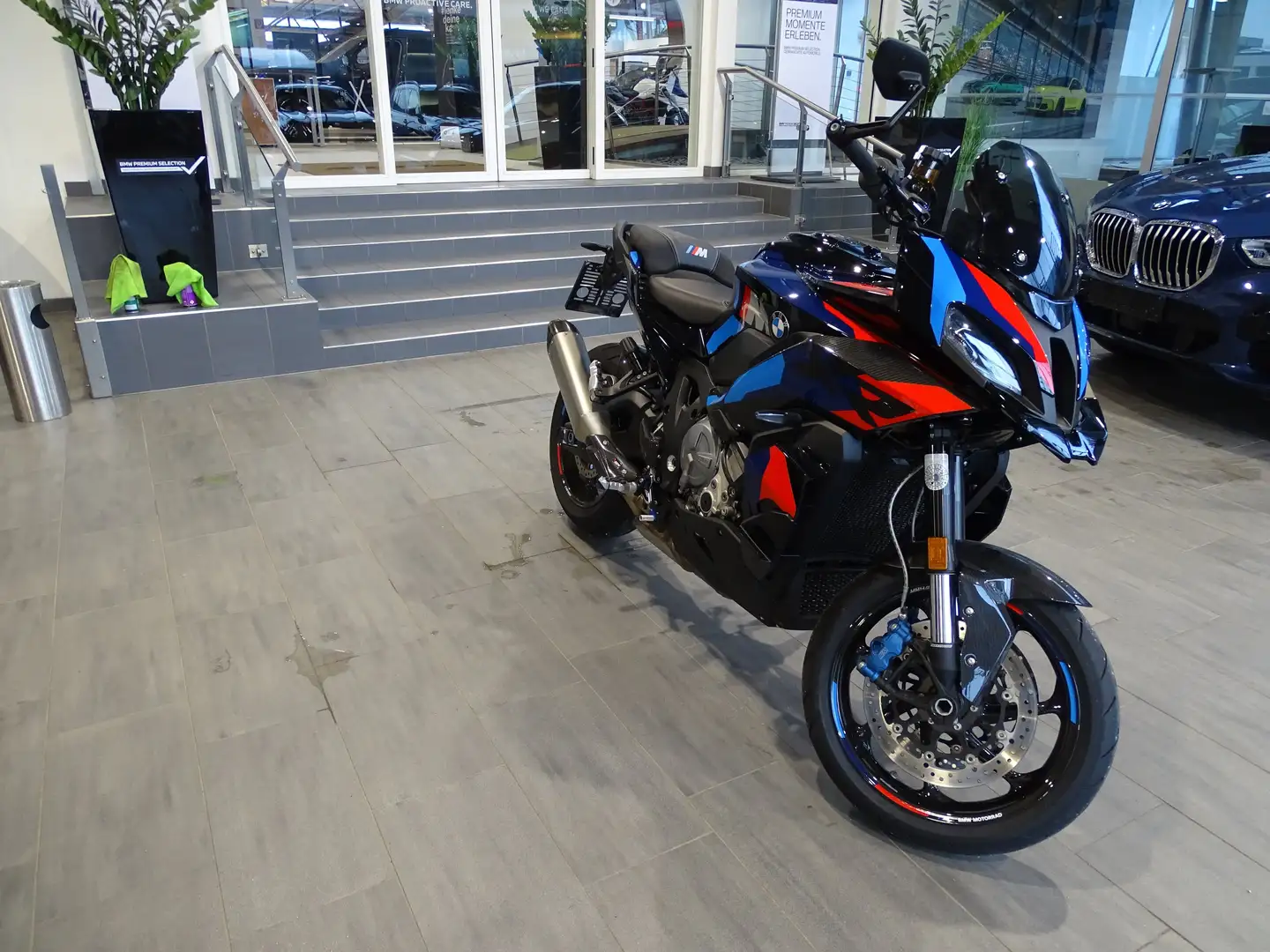 BMW M 1000 XR Fekete - 1