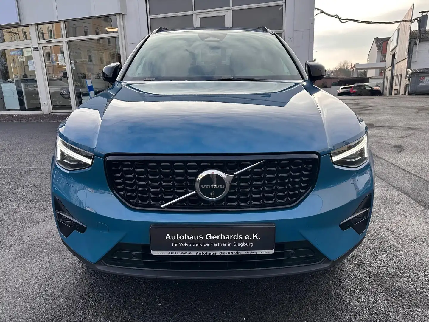 Volvo XC40 B3 Ultra Alcantara,Pano,360°,Pixel LED,BLIS Blau - 2