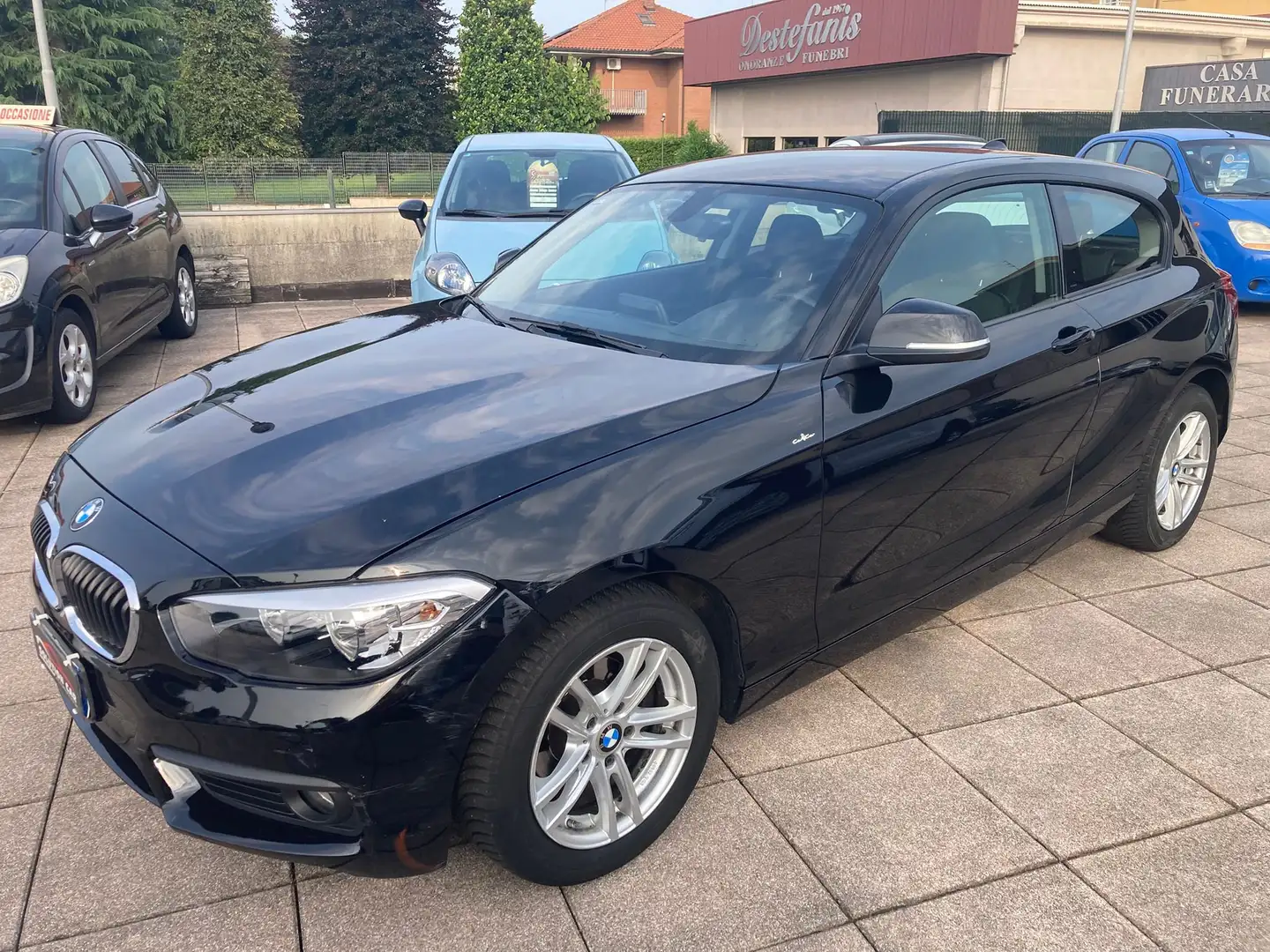 BMW 114 114d 5p Zwart - 2