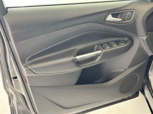 Ford Kuga view 15