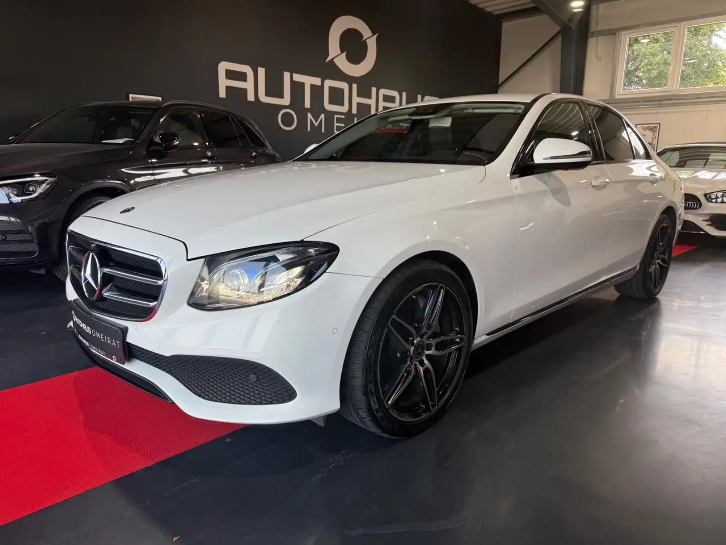 Mercedes-Benz E 400 d 4M Avantgarde/Burmester/LED/360°Kamera Weiß - 1