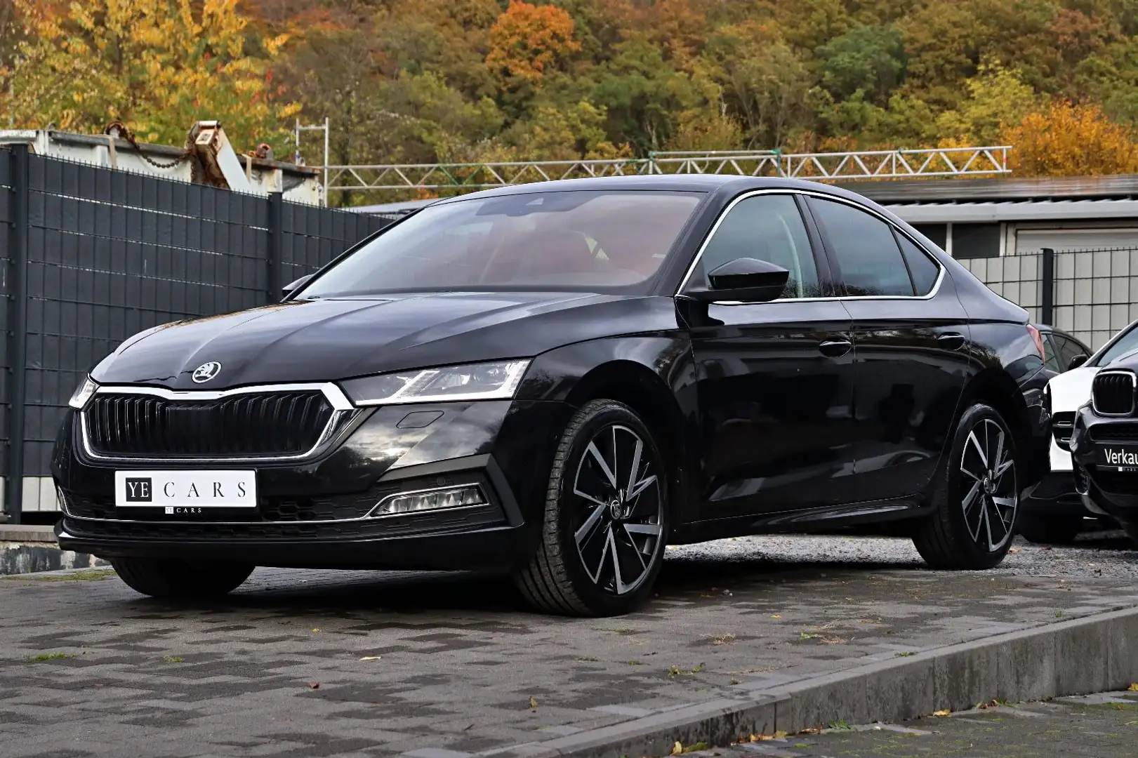 Skoda Octavia Lim First Edition 1.5 TSI LED*RFK*HUD*VC Schwarz - 1