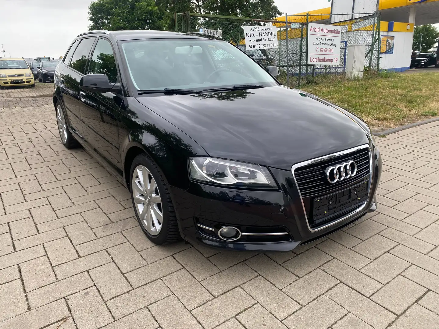 Audi A3 1.2 TFSI Ambition Schwarz - 2