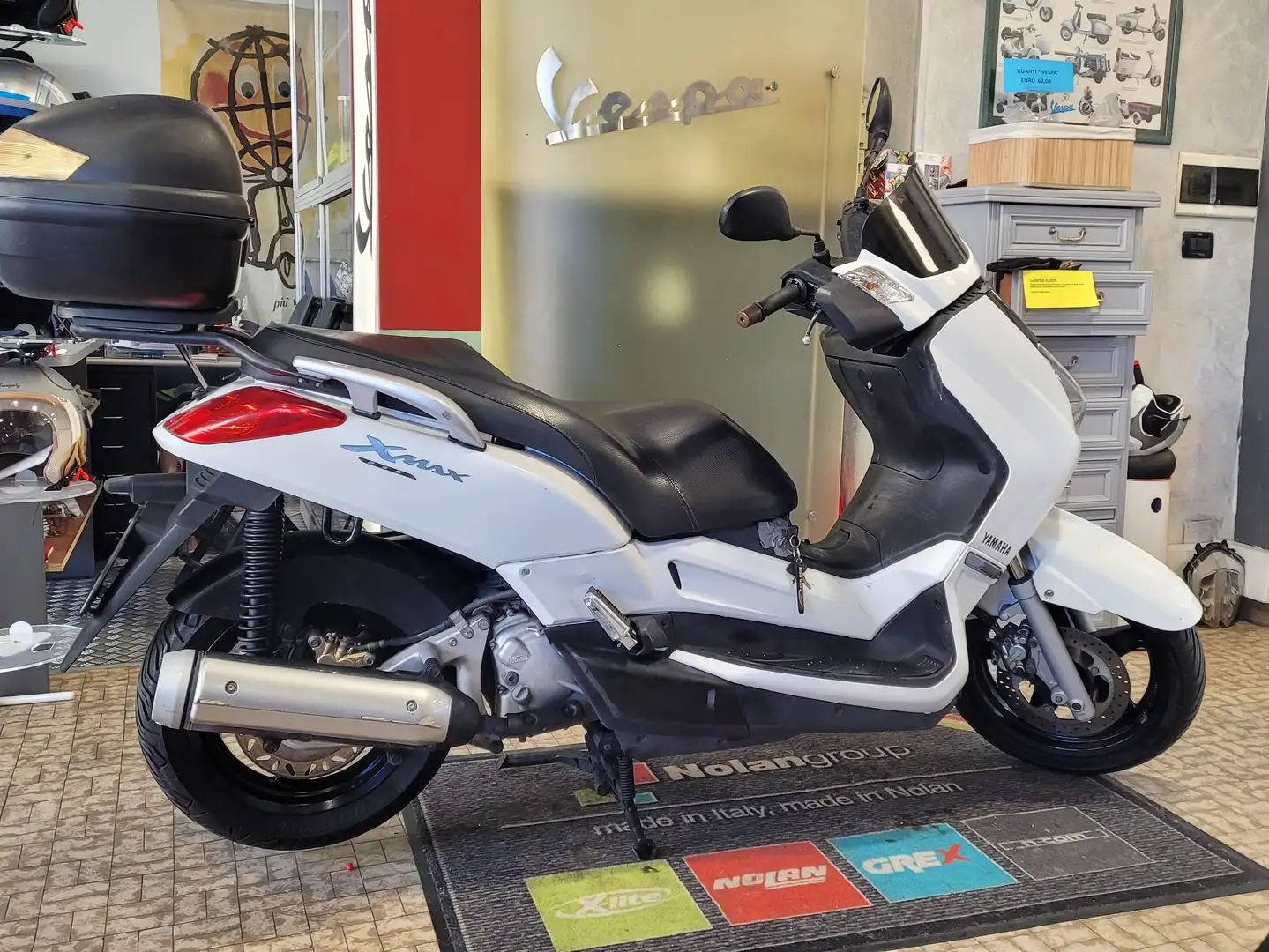 Yamaha X-Max 250 Білий - 1