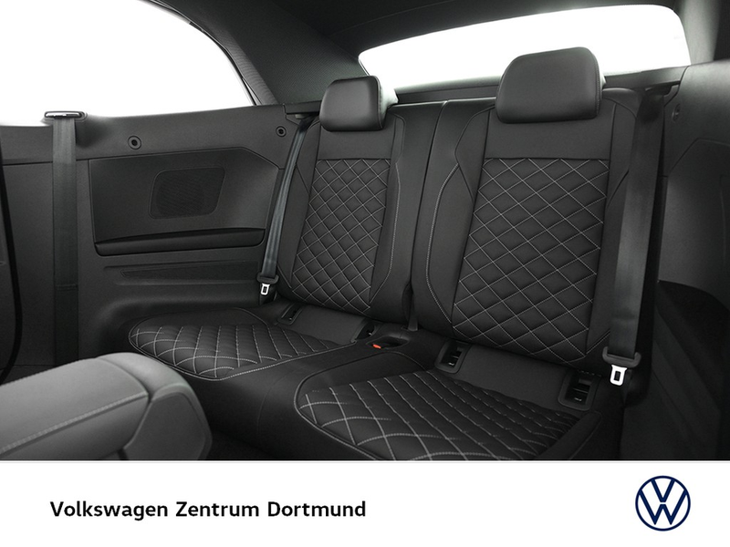 Volkswagen T-Roc Cabriolet 1.5 R-LINE BLACKSTYLE LEDER LM19 — photo 15
