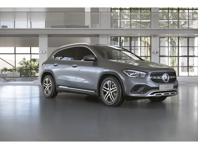 Mercedes-Benz GLA view 7