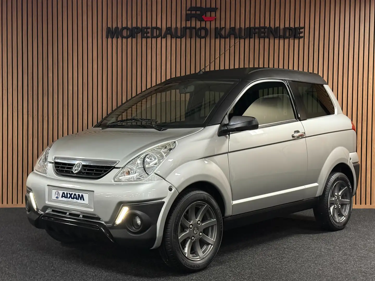 Aixam Crossover XXL Kofferraum / Kubota Motor / Kostenlose Liefer Grey - 1