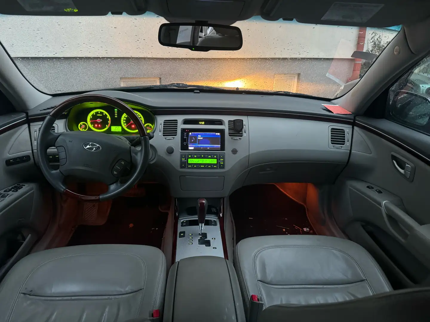 Hyundai GRANDEUR 3.3 V6 GLS Siyah - 2