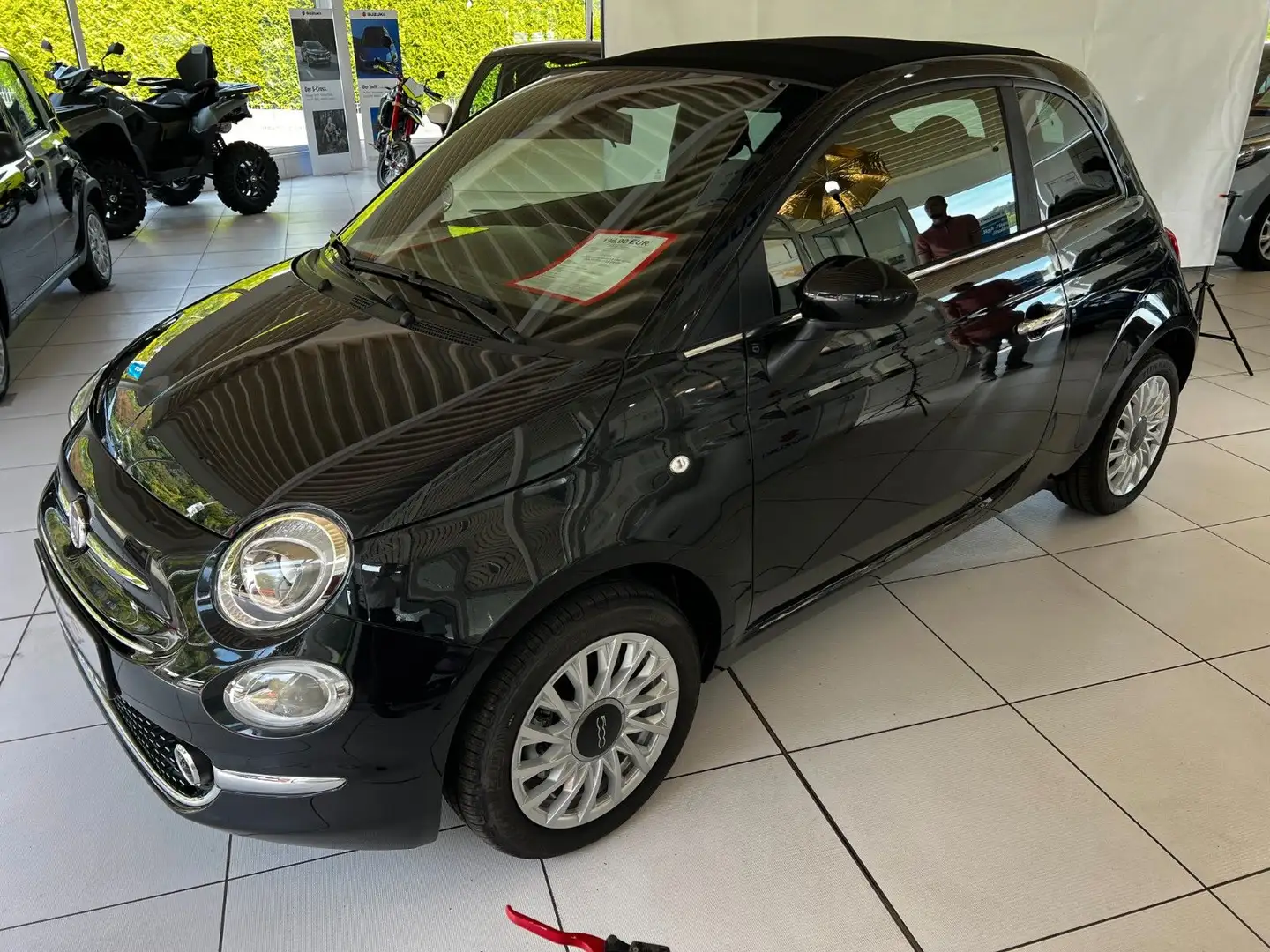 Fiat 500C 1.0 GSE Hybrid DOLCEVITA 51kW Noir - 1