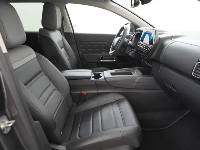 Citroen C5 Aircross view 3
