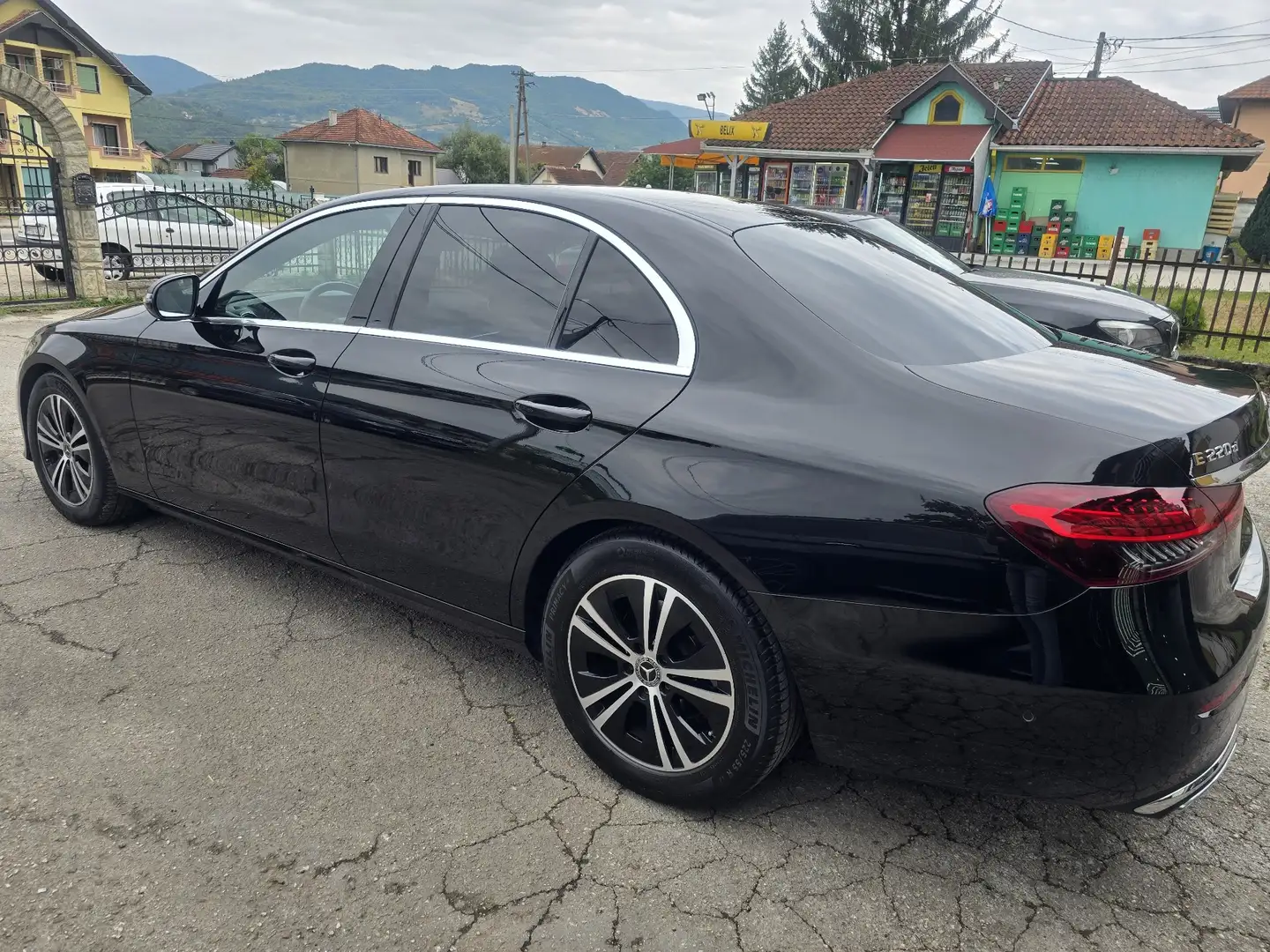 Mercedes-Benz E 220 d 9G-TRONIC Avantgarde - 1