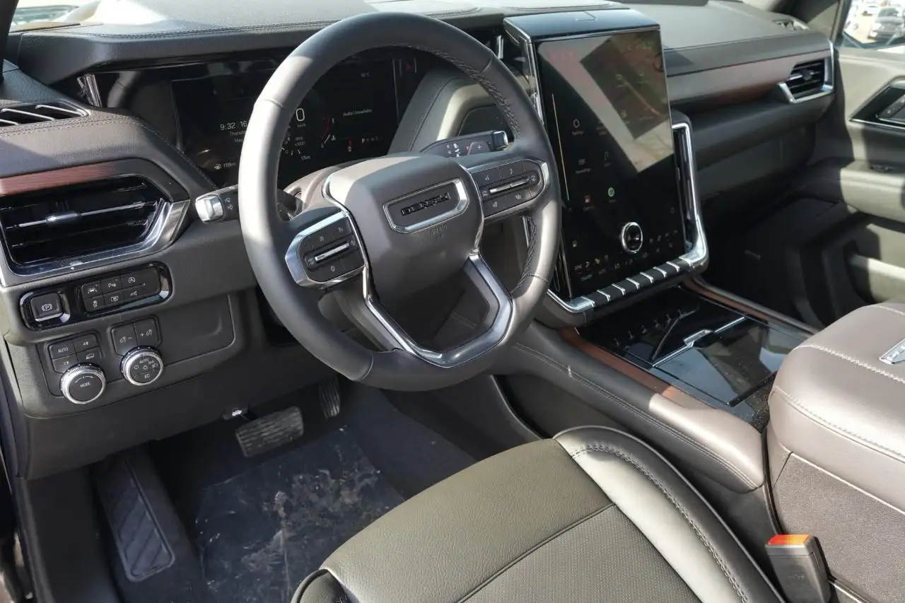 GMC Yukon снимка GMC Yukon