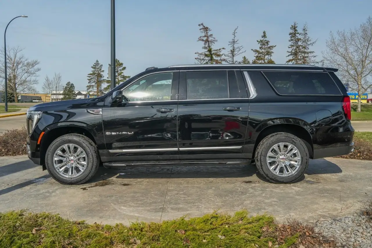 GMC Yukon снимка GMC Yukon