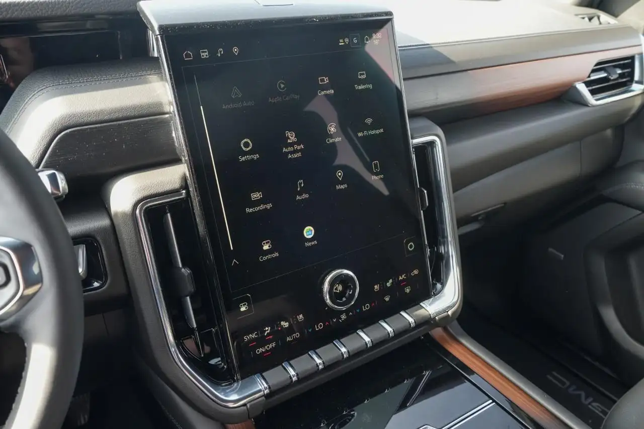 GMC Yukon снимка GMC Yukon