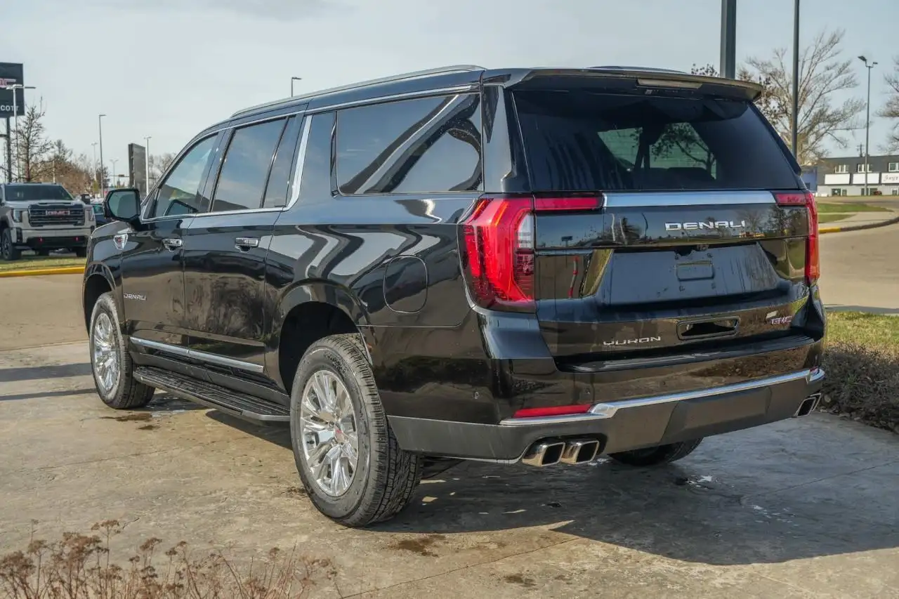 GMC Yukon снимка GMC Yukon