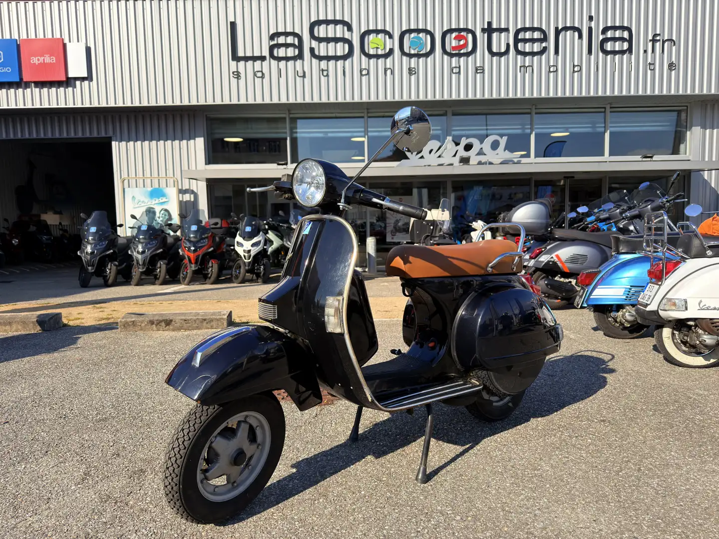 Vespa PX 125 Negro - 1