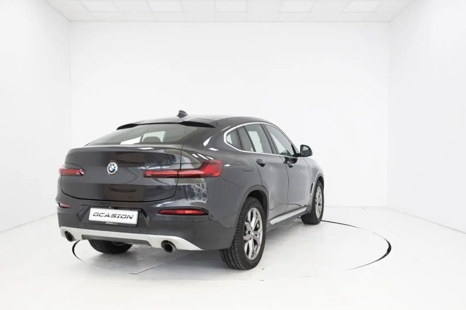 BMW X4 xDrive 25dA Schwarz - 2