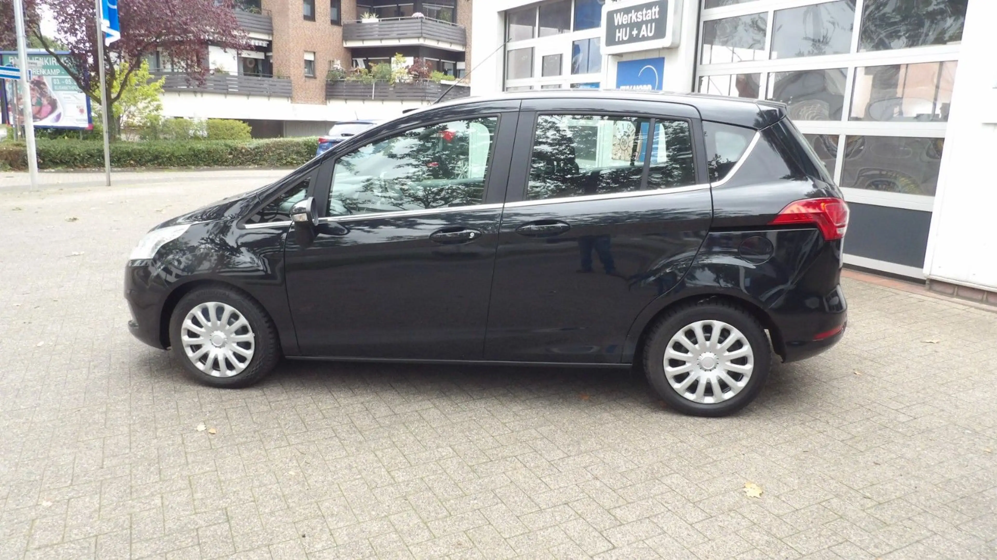 Ford B-Max B-MAX Titanium — photo 7