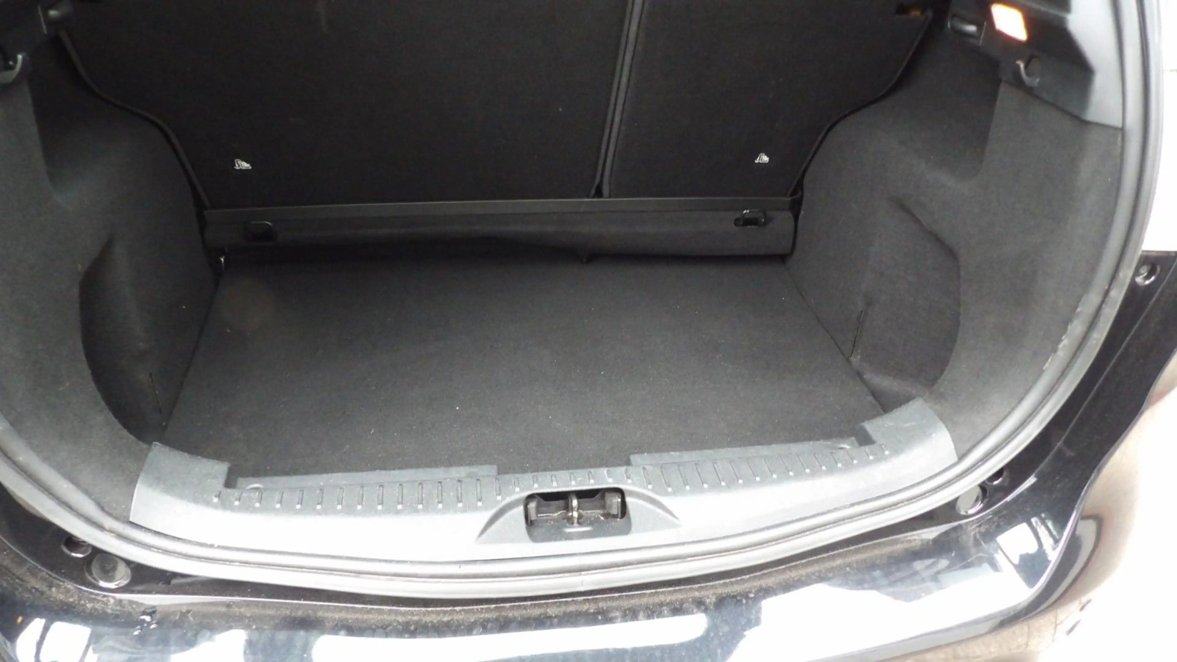 Ford B-Max B-MAX Titanium — photo 11