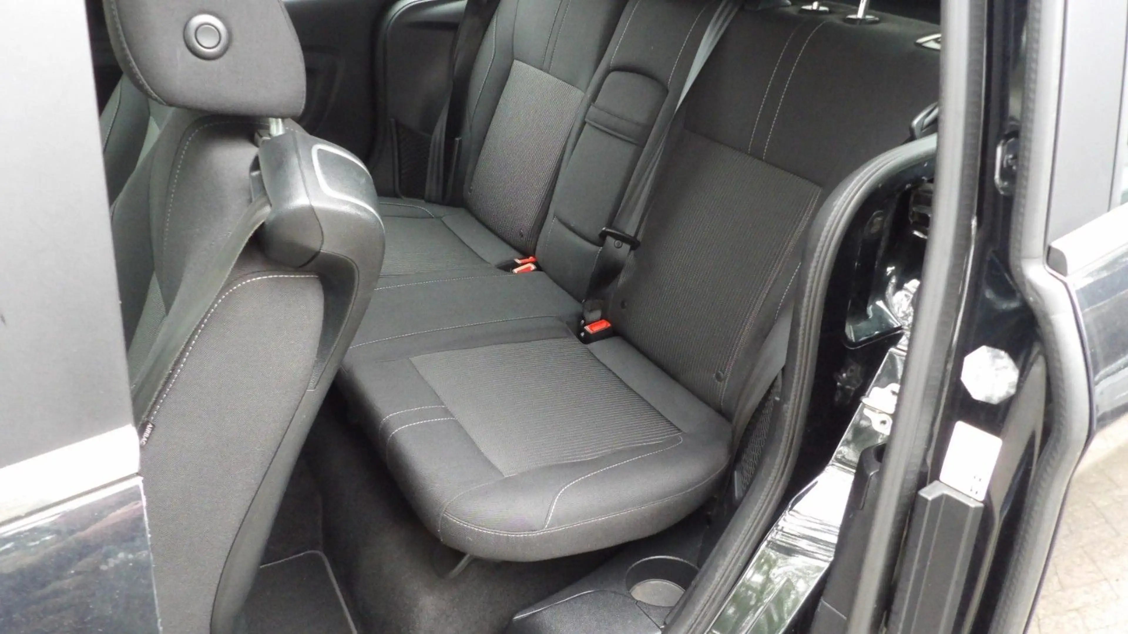 Ford B-Max B-MAX Titanium — photo 12