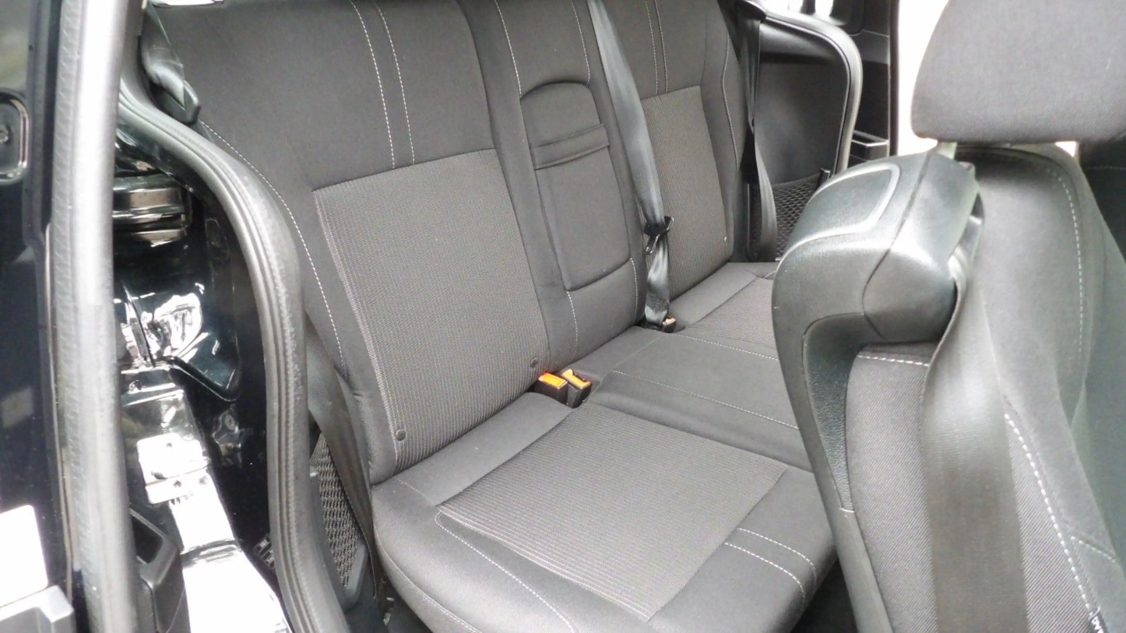 Ford B-Max B-MAX Titanium — photo 10