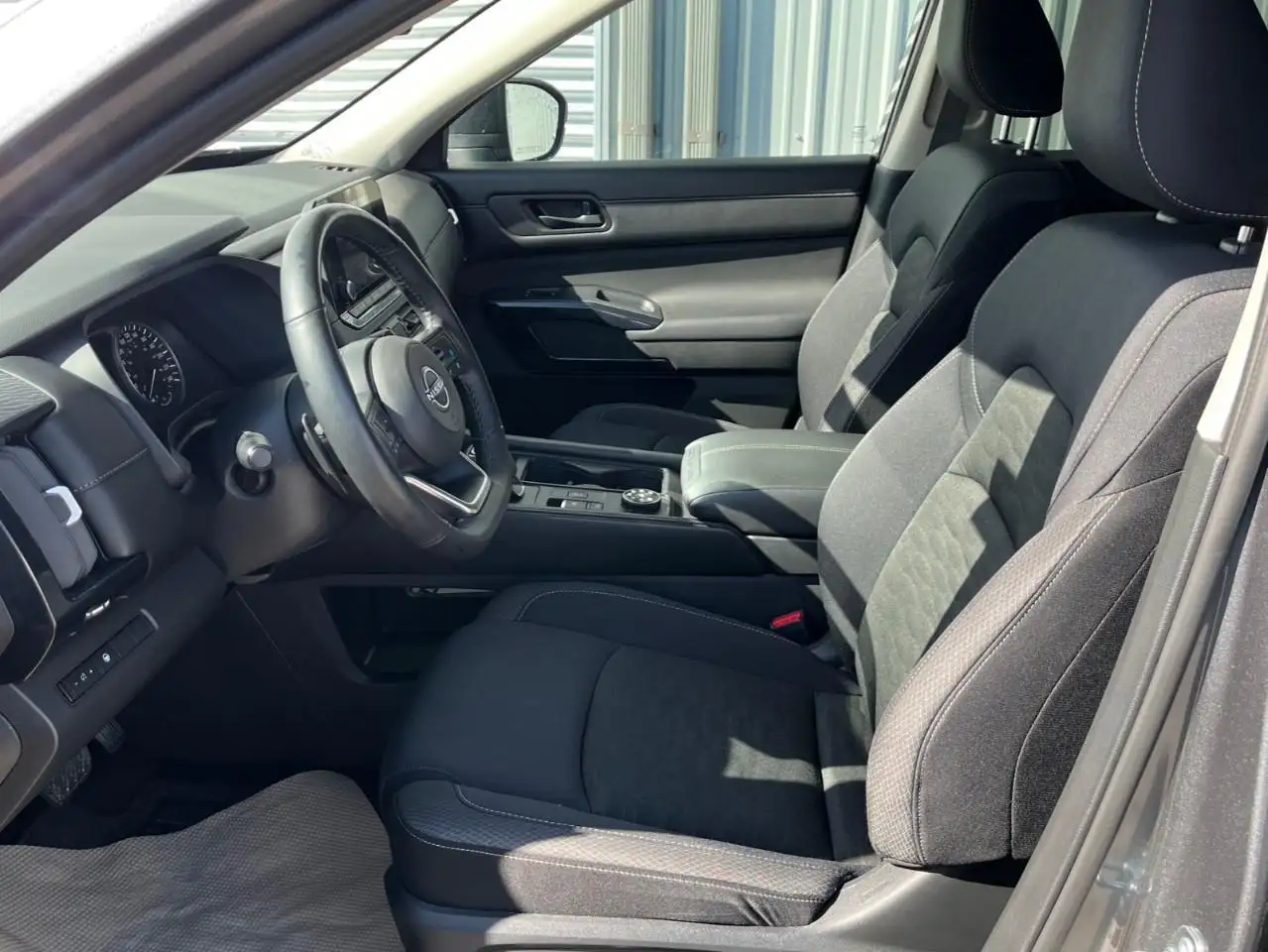 Nissan Pathfinder photo Nissan Pathfinder