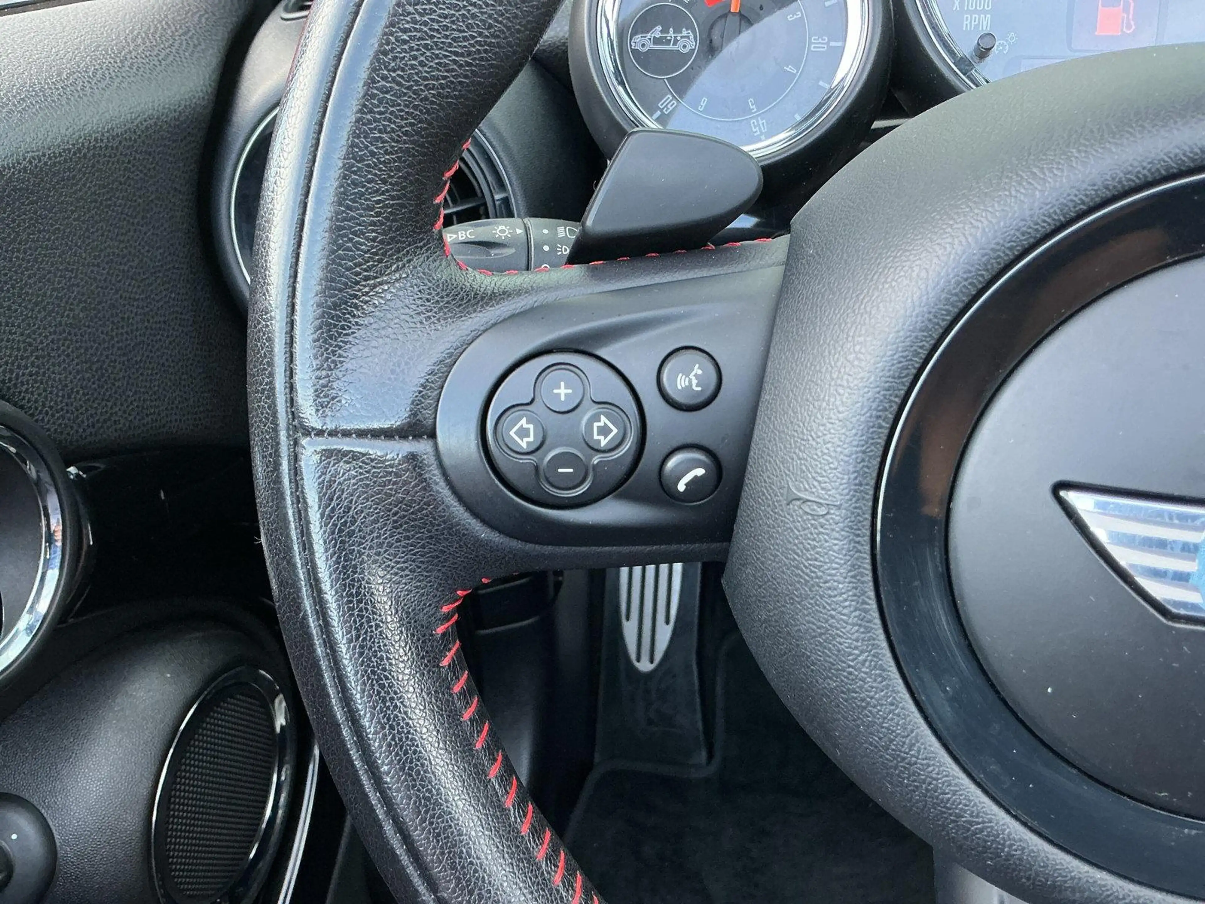 MINI John Cooper Works Cabrio AUT Chilli XEN NAVI SHZ — photo 25