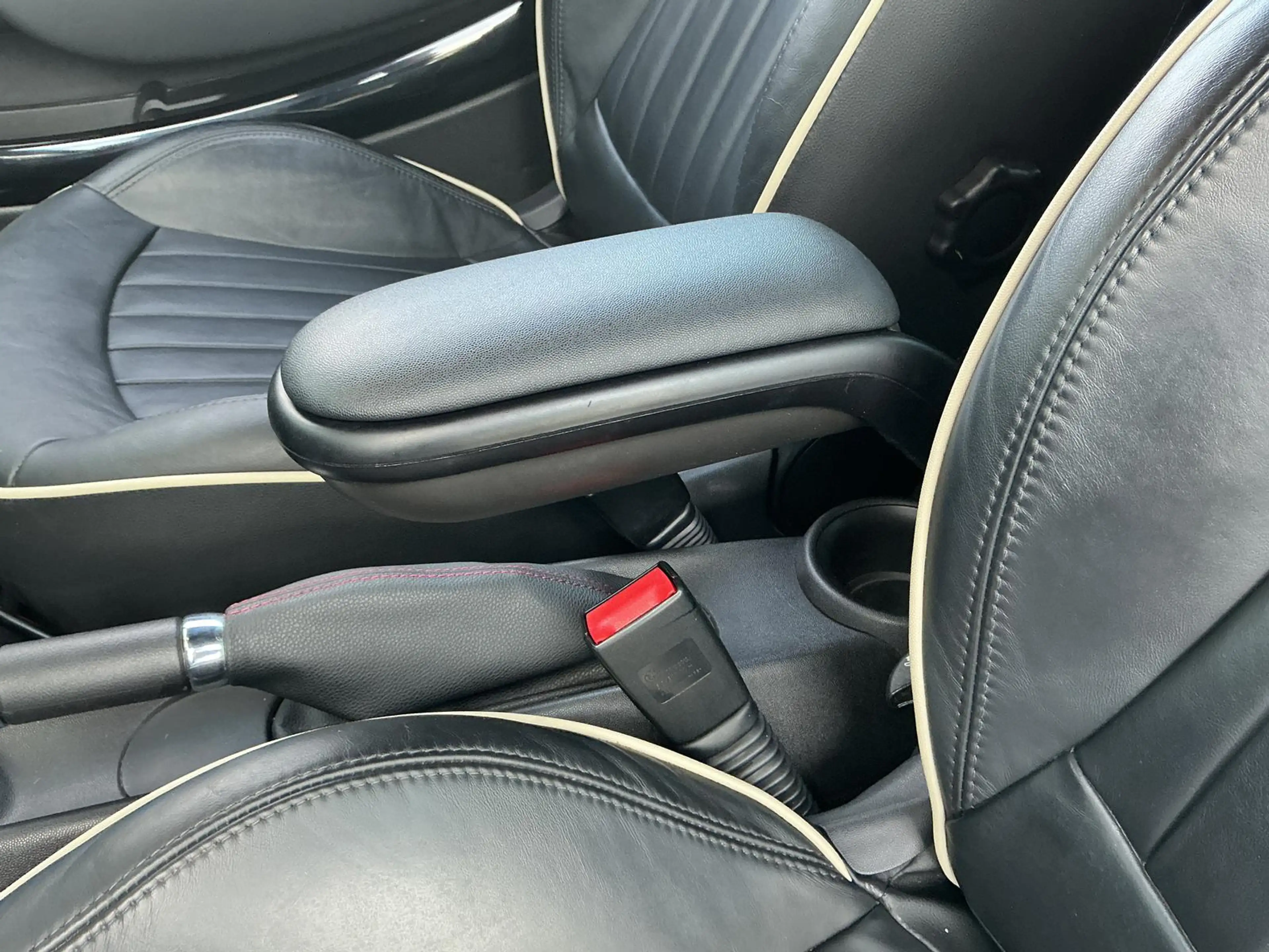 MINI John Cooper Works Cabrio AUT Chilli XEN NAVI SHZ — photo 34