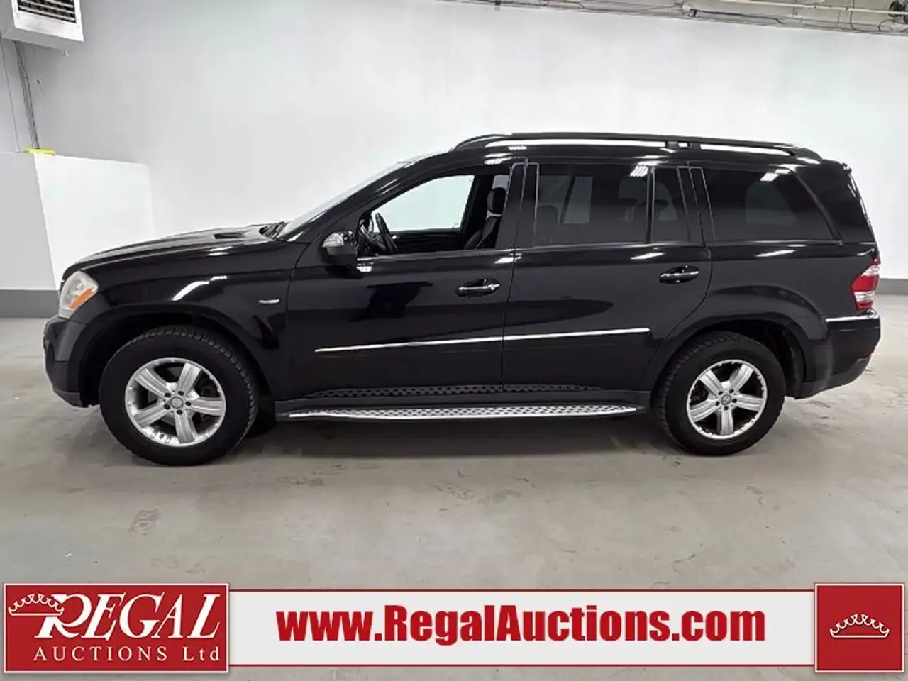 Mercedes-Benz GL-Class снимка Mercedes-Benz GL-Class