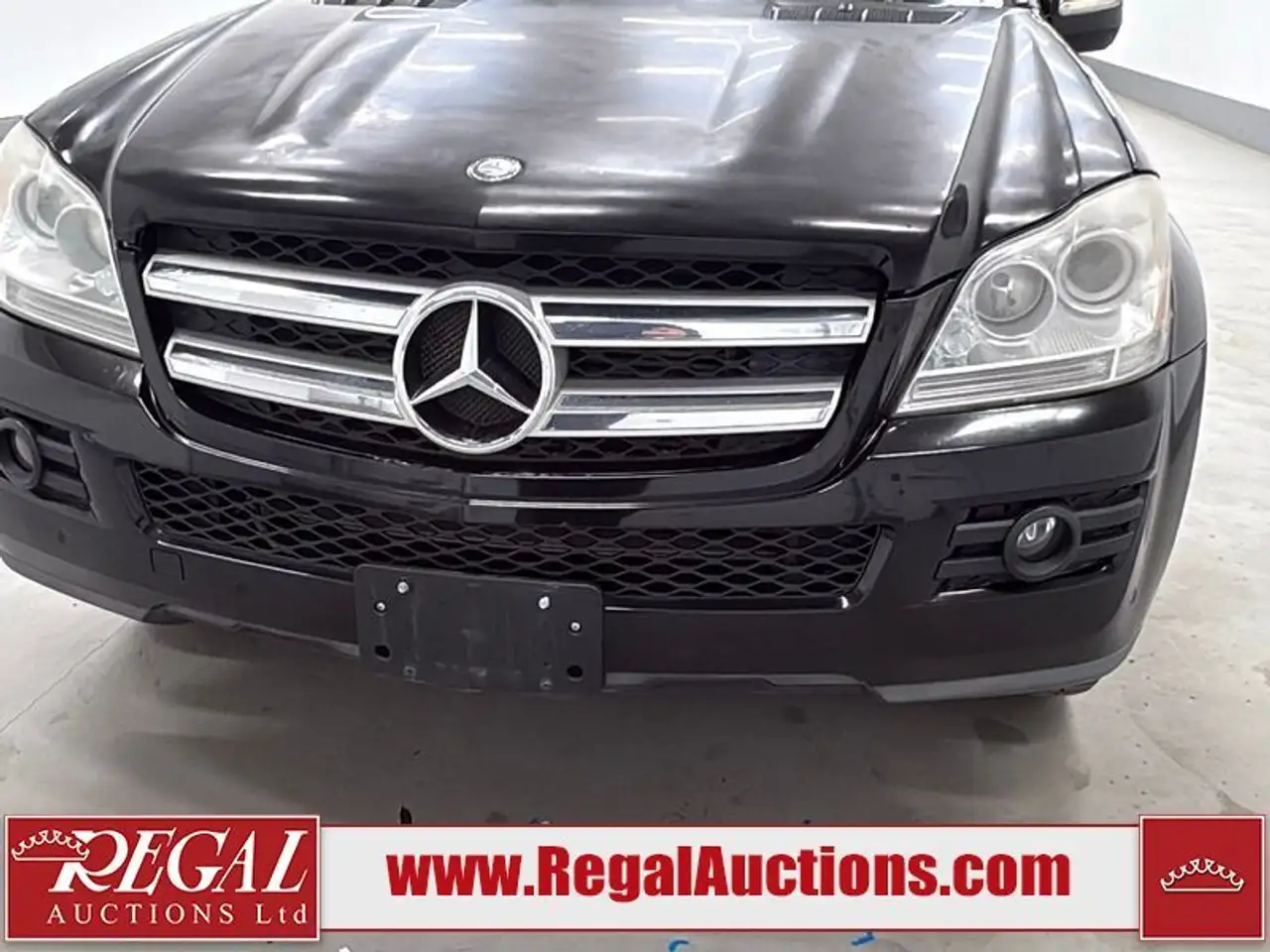 Mercedes-Benz GL-Class снимка Mercedes-Benz GL-Class
