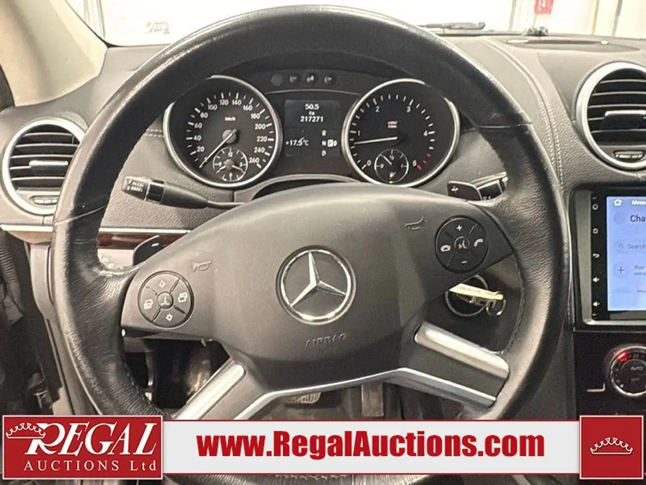 Mercedes-Benz GL-Class снимка Mercedes-Benz GL-Class